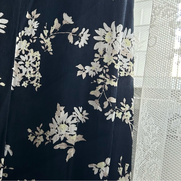 Le Chateau Navy/Floral Mini Dress - Picture 6 of 7